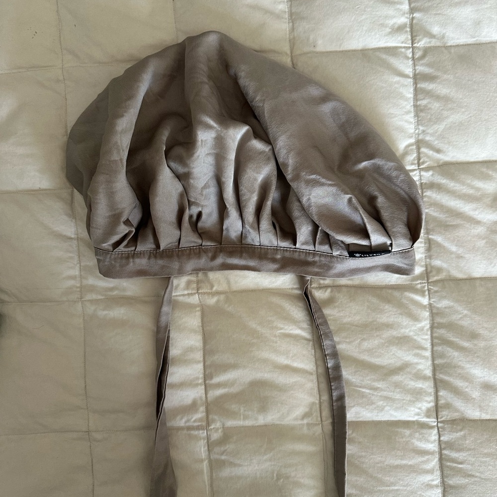 Lily Silk Bonnet